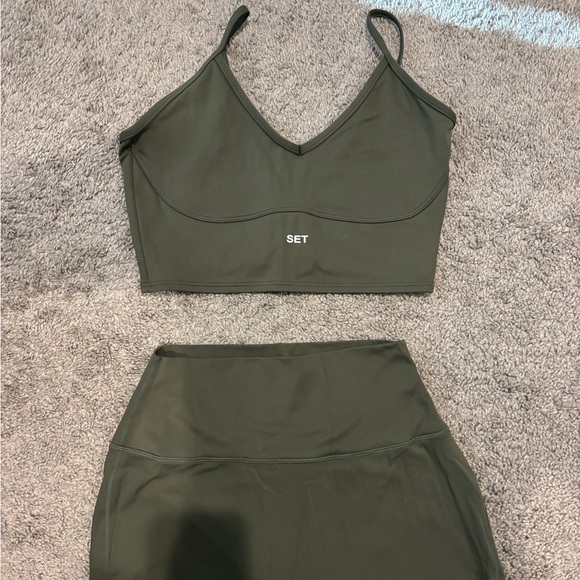 SET Active Set - Picture 6 of 10